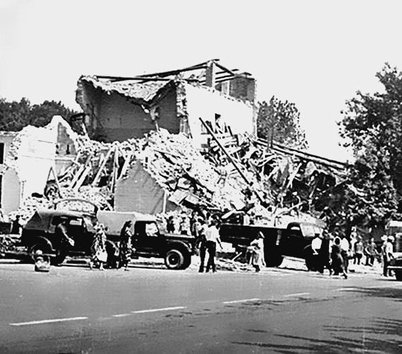 Иллюстрация к книге — 500 великих катастроф [i_060.jpg]