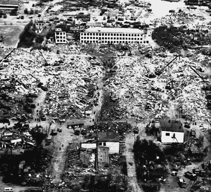 Иллюстрация к книге — 500 великих катастроф [i_085.jpg]