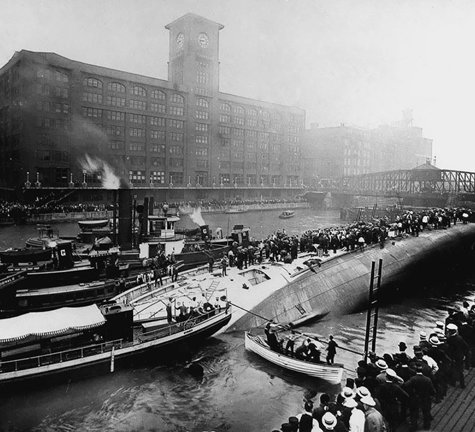 Иллюстрация к книге — 500 великих катастроф [i_129.jpg]