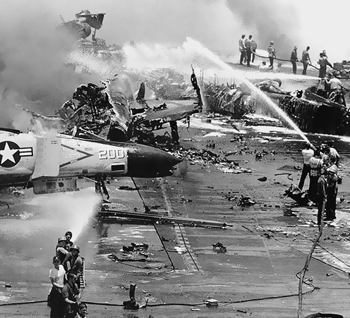 Иллюстрация к книге — 500 великих катастроф [i_157.jpg]