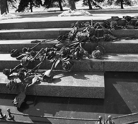 Иллюстрация к книге — 500 великих катастроф [i_249.jpg]