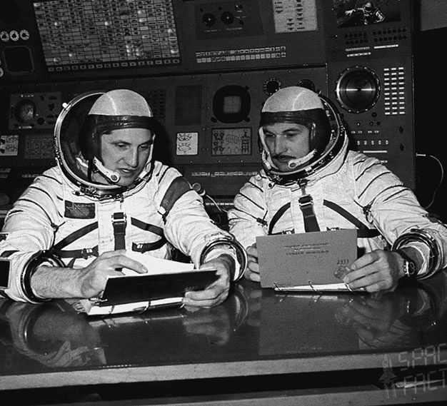 Иллюстрация к книге — 500 великих катастроф [i_342.jpg]