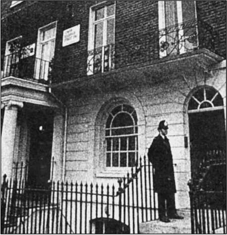 Иллюстрация к книге — 500 великих загадок истории [i_230.jpg]