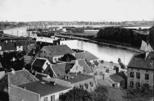 Иллюстрация к книге — 500 великих загадок истории [i_320.jpg]