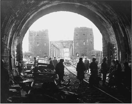 Иллюстрация к книге — 500 великих загадок истории [i_323.jpg]