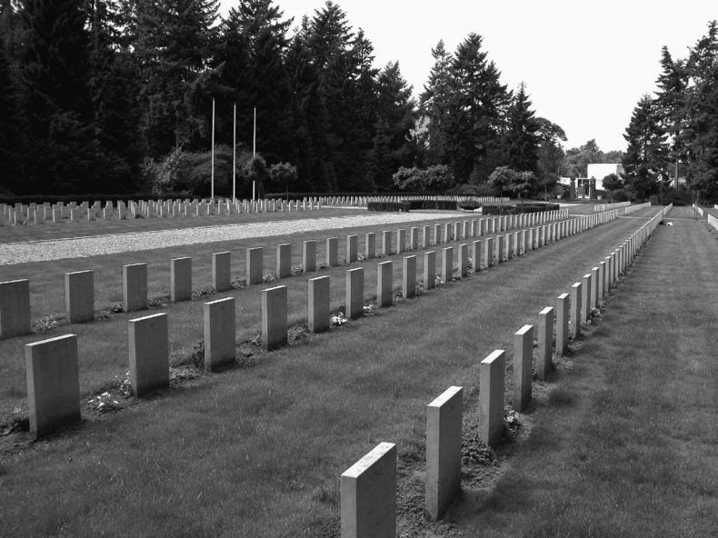 Иллюстрация к книге — Неизвестные союзники Сталина. 1940–1945 гг. [i_023.jpg]