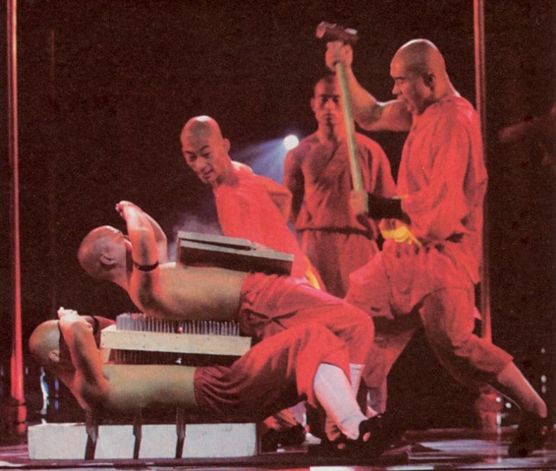 Иллюстрация к книге — Голый человек [i_135.jpg]