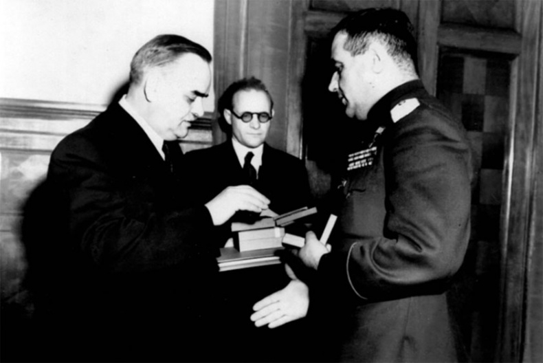 Иллюстрация к книге — Через Гоби и Хинган [_105.jpg]