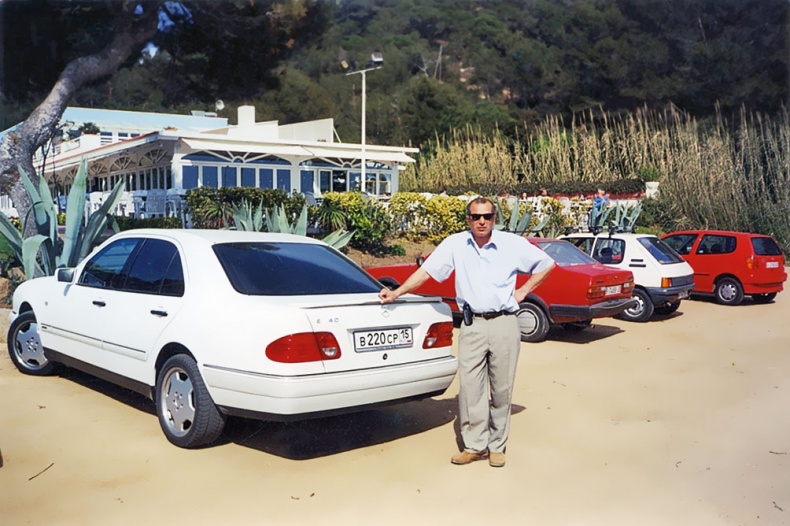 Иллюстрация к книге — Столкновение. Откровенная история Виталия Калоева [i_037.jpg]