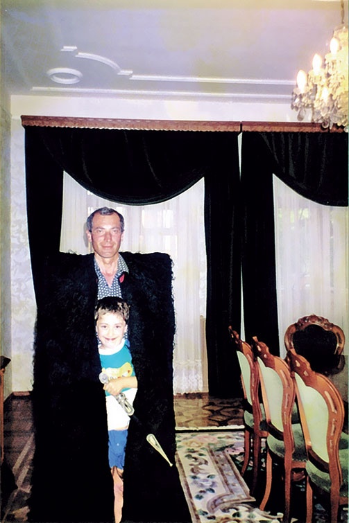 Иллюстрация к книге — Столкновение. Откровенная история Виталия Калоева [i_040.jpg]