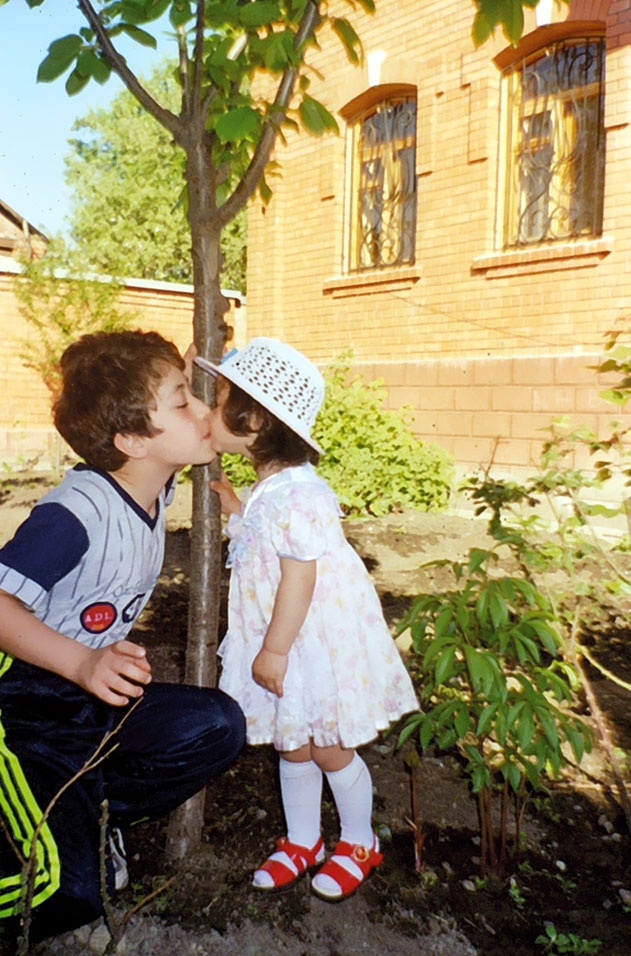 Иллюстрация к книге — Столкновение. Откровенная история Виталия Калоева [i_042.jpg]