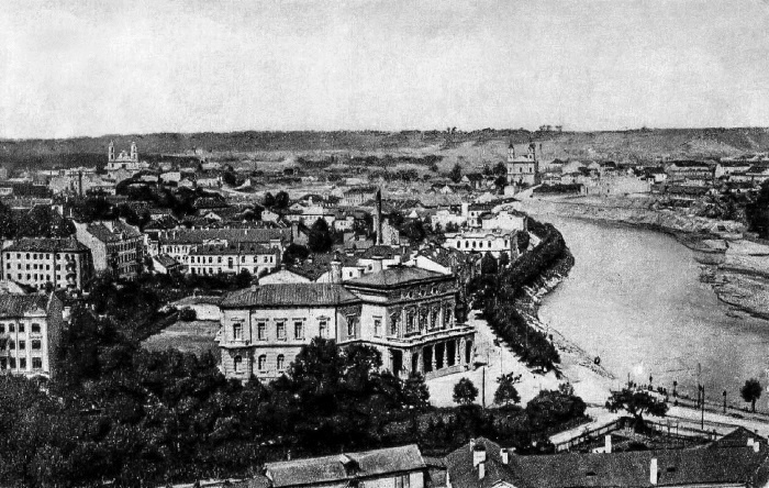 Иллюстрация к книге — Дзержинский. Любовь и революция [i_013.jpg]