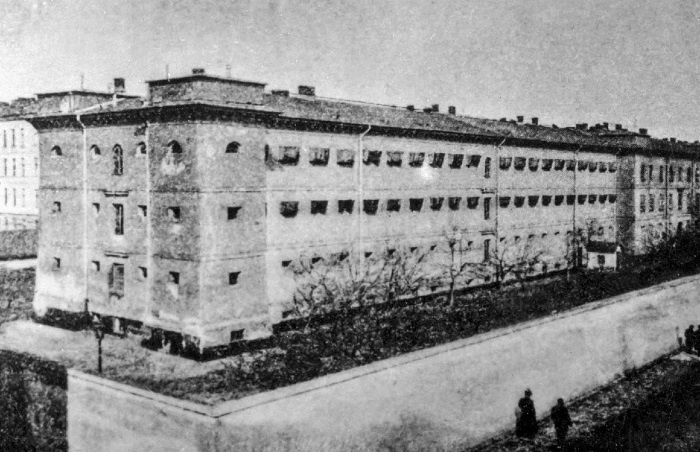 Иллюстрация к книге — Дзержинский. Любовь и революция [i_030.jpg]