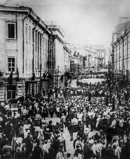 Иллюстрация к книге — Дзержинский. Любовь и революция [i_057.jpg]