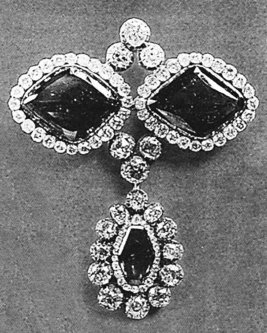 Иллюстрация к книге — Петербургские ювелиры XIX – начала XX в. Династии знаменитых мастеров императорской России [i_051.jpg]