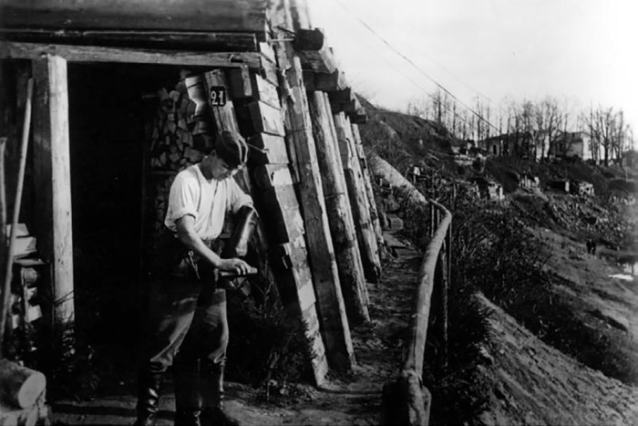 Иллюстрация к книге — Холмский ?котел?. 105 дней в полном окружении [i_032.jpg]