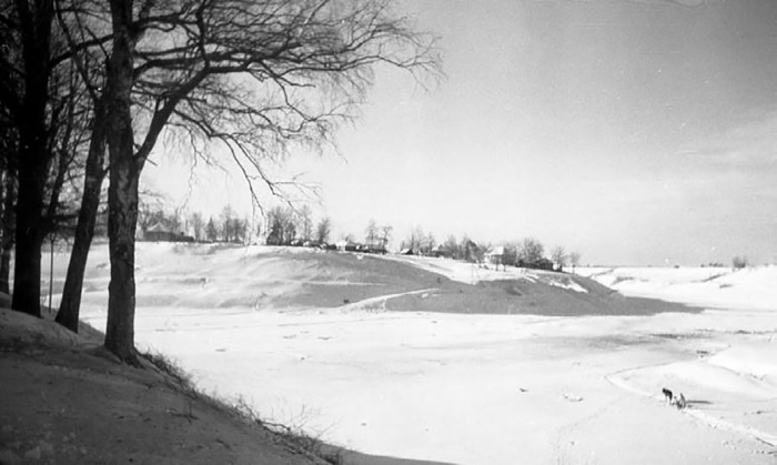 Иллюстрация к книге — Холмский ?котел?. 105 дней в полном окружении [i_074.jpg]