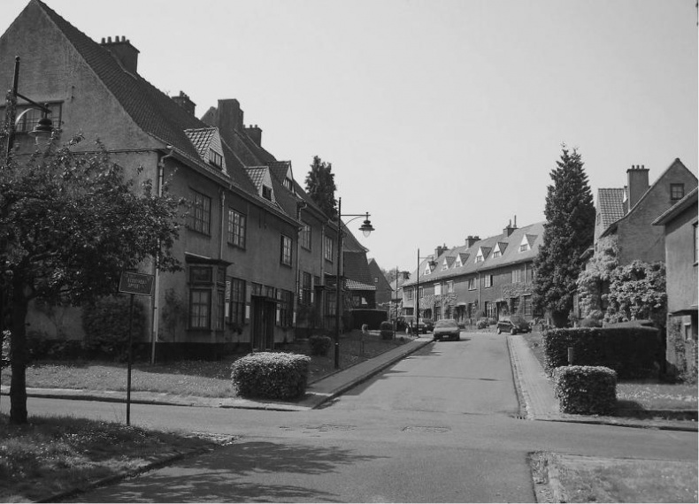 Иллюстрация к книге — Градостроительная политика в СССР (1917-1929). От города-сада к ведомственному рабочему поселку [i_001.jpg]