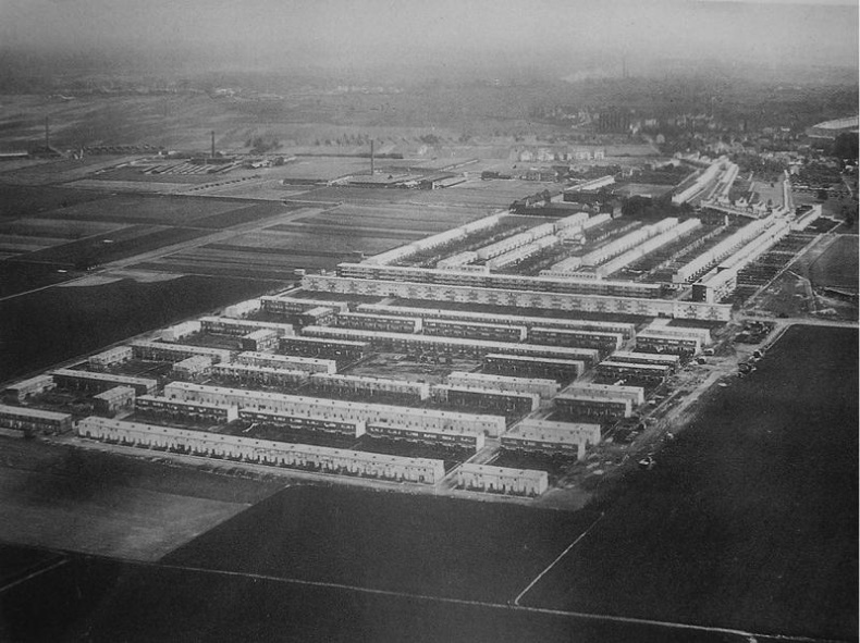 Иллюстрация к книге — Градостроительная политика в СССР (1917-1929). От города-сада к ведомственному рабочему поселку [i_083.jpg]