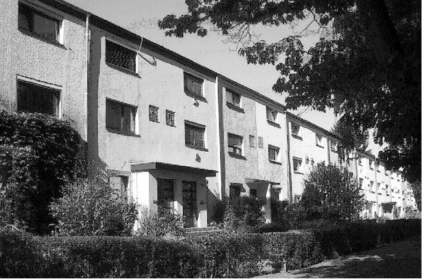 Иллюстрация к книге — Градостроительная политика в СССР (1917-1929). От города-сада к ведомственному рабочему поселку [i_084.jpg]