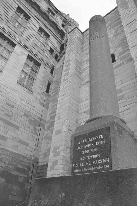 Иллюстрация к книге — Париж Наполеона Бонапарта. Путеводитель [i_057.jpg]