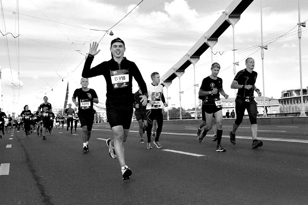 Иллюстрация к книге — Действуй! Беги! Книга-мотивация на правильный бег. С чего начинать и каких плюсов ждать от жизни [_03.jpg]