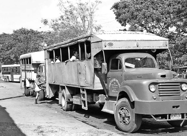 Иллюстрация к книге — Будни Гринго в Америке [i_125.jpg]