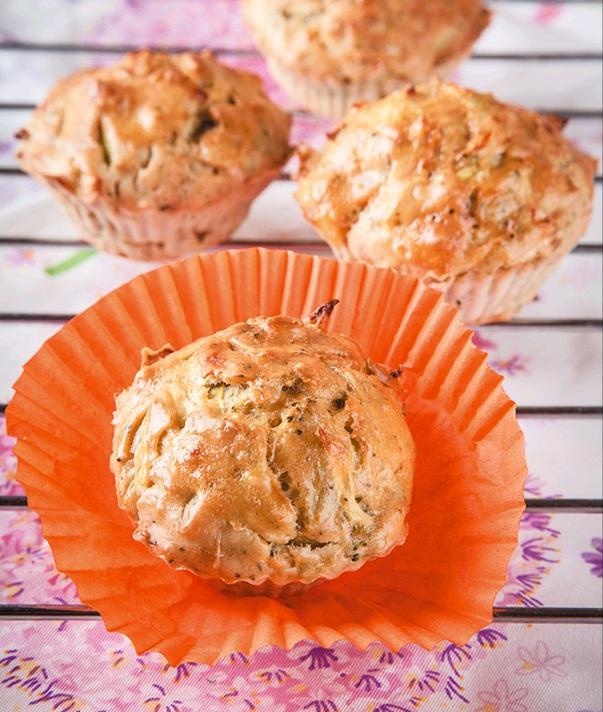 Иллюстрация к книге — Готовим в форме для кексов. Маффины. Булочки. Закуски. Завтраки [_072.jpg]