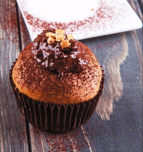 Иллюстрация к книге — Готовим в форме для кексов. Маффины. Булочки. Закуски. Завтраки [_207.jpg]