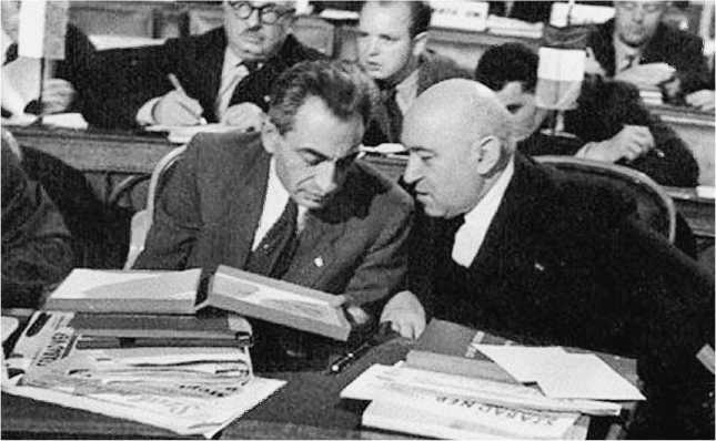 Иллюстрация к книге — Венгерский кризис 1956 года в исторической ретроспективе [i_004.jpg]