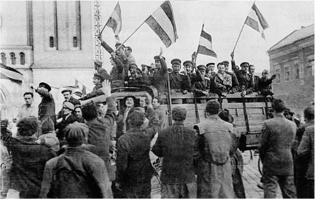 Иллюстрация к книге — Венгерский кризис 1956 года в исторической ретроспективе [i_008.jpg]