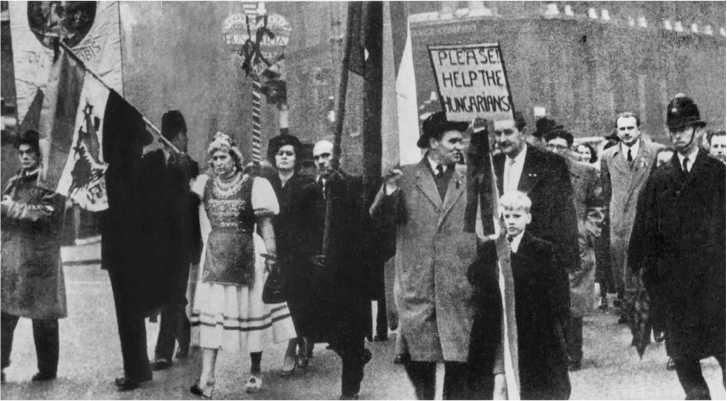 Иллюстрация к книге — Венгерский кризис 1956 года в исторической ретроспективе [i_034.jpg]