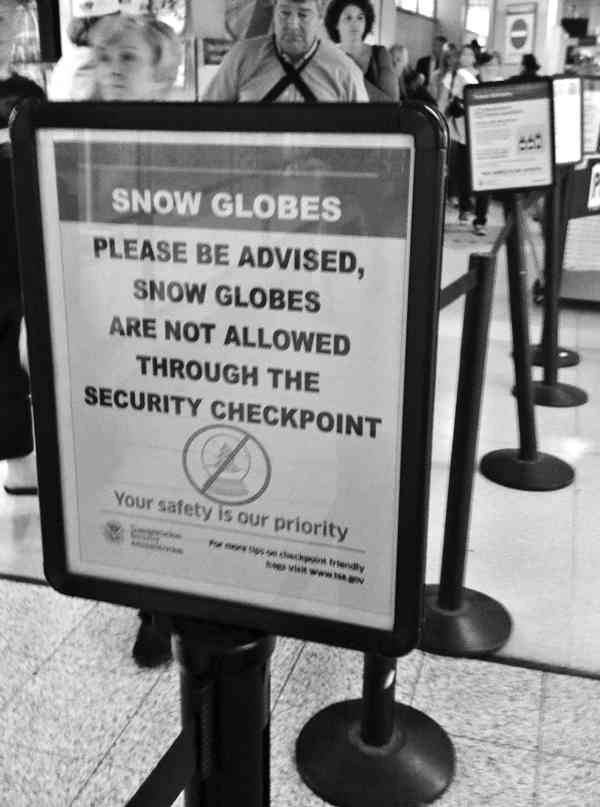 Иллюстрация к книге — Безумно счастливые. Невероятно смешные рассказы о нашей обычной жизни [i_011.jpg]