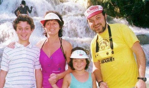 Иллюстрация к книге — Степени приближения. Непридуманные истории (сборник) [i_015.jpg]