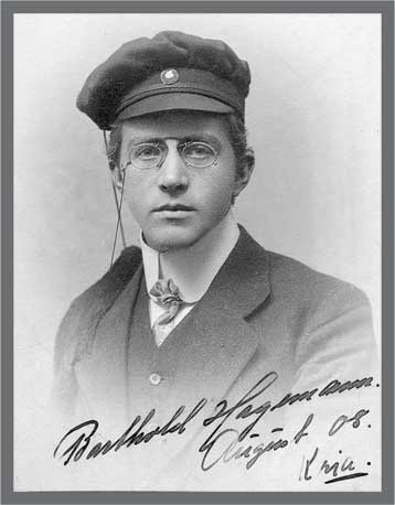 Иллюстрация к книге — Александр Кучин. Русский у Амундсена [i_010.jpg]