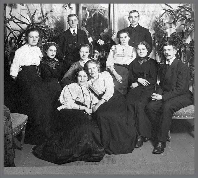 Иллюстрация к книге — Александр Кучин. Русский у Амундсена [i_038.jpg]