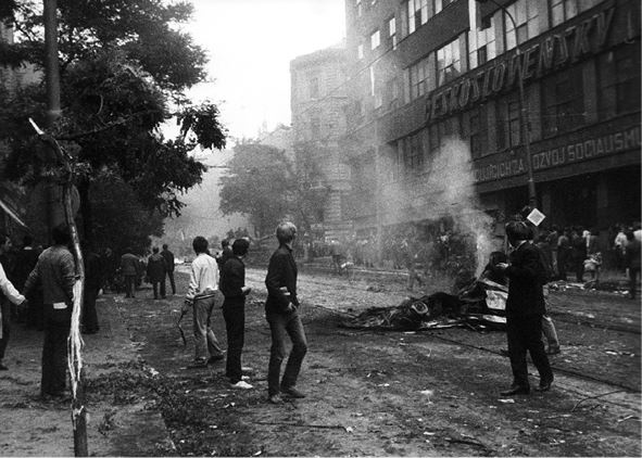 Иллюстрация к книге — Вторжение. Взгляд из России. Чехословакия, август 1968 [i_003.jpg]