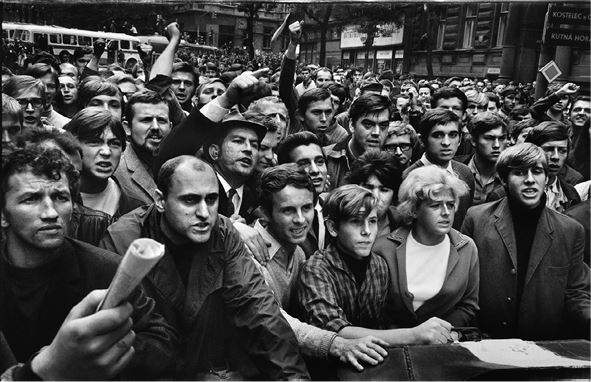 Иллюстрация к книге — Вторжение. Взгляд из России. Чехословакия, август 1968 [i_016.jpg]