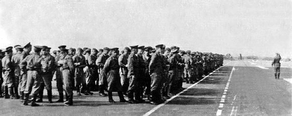 Иллюстрация к книге — Вторжение. Взгляд из России. Чехословакия, август 1968 [i_024.jpg]