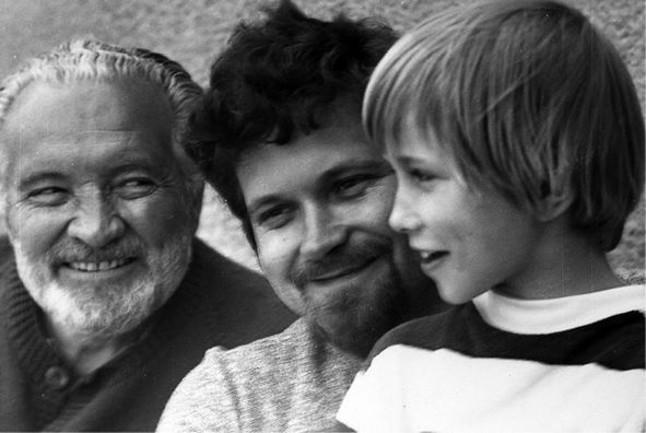 Иллюстрация к книге — Вторжение. Взгляд из России. Чехословакия, август 1968 [i_045.jpg]