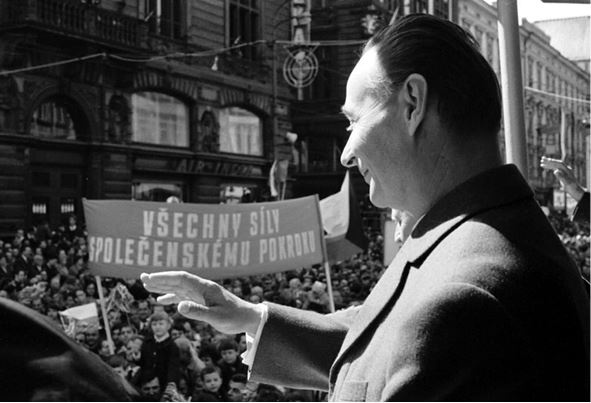 Иллюстрация к книге — Вторжение. Взгляд из России. Чехословакия, август 1968 [i_049.jpg]