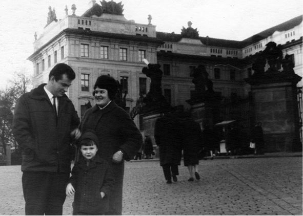 Иллюстрация к книге — Вторжение. Взгляд из России. Чехословакия, август 1968 [i_050.jpg]