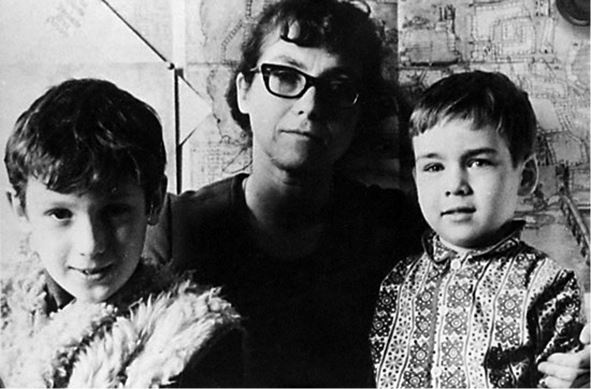 Иллюстрация к книге — Вторжение. Взгляд из России. Чехословакия, август 1968 [i_076.jpg]