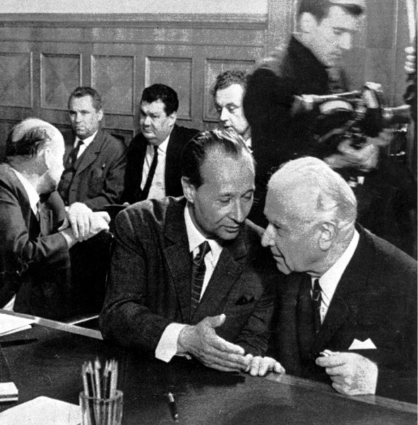 Иллюстрация к книге — Вторжение. Взгляд из России. Чехословакия, август 1968 [i_092.jpg]