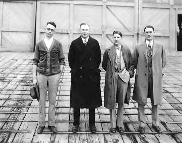 Иллюстрация к книге — Мальчики в лодке [i_007.jpg]