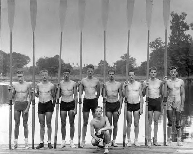 Иллюстрация к книге — Мальчики в лодке [i_021.jpg]