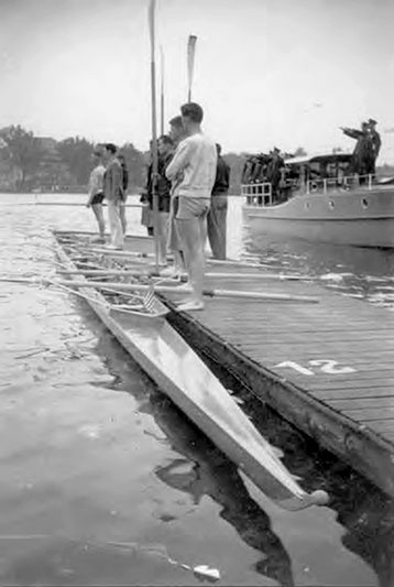 Иллюстрация к книге — Мальчики в лодке [i_033.jpg]