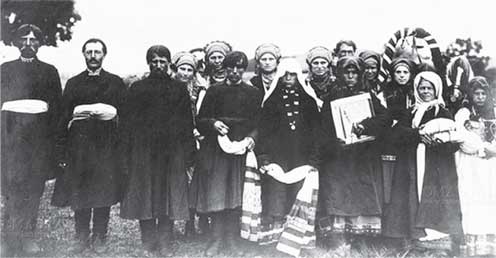 Иллюстрация к книге — Сила рода. Славянские традиции и ритуалы сохранения семьи и почитания предков [i_014.jpg]