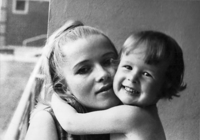 Иллюстрация к книге — Я-муары. Откровенные истории блогера [i_016.jpg]