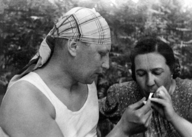 Иллюстрация к книге — Я-муары. Откровенные истории блогера [i_040.jpg]